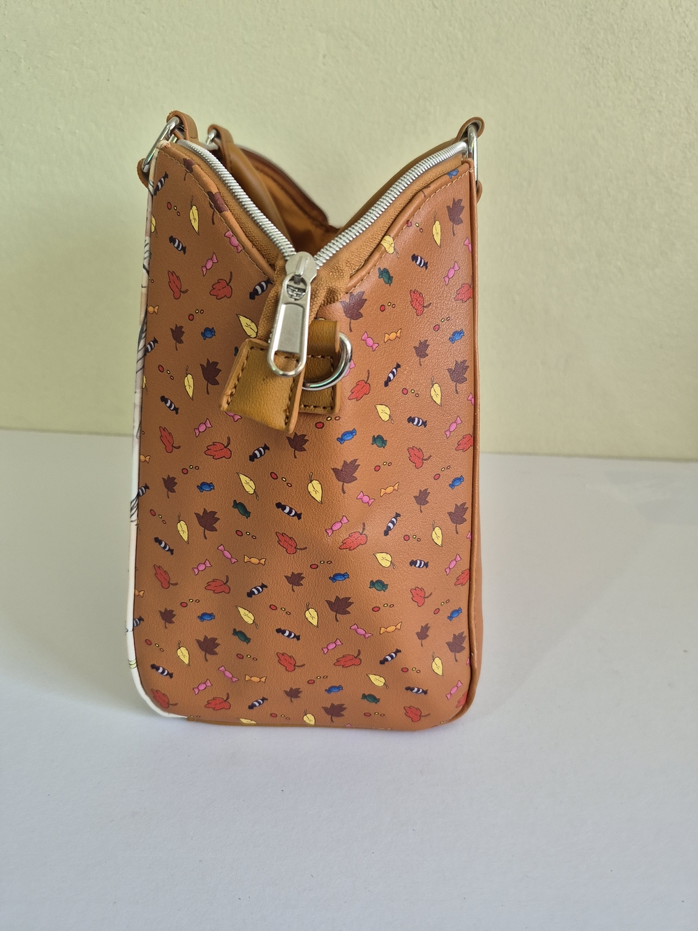 Loungefly Tan Winnie the Pooh Halloween Crossbody Satchel - Picture 5 of 7